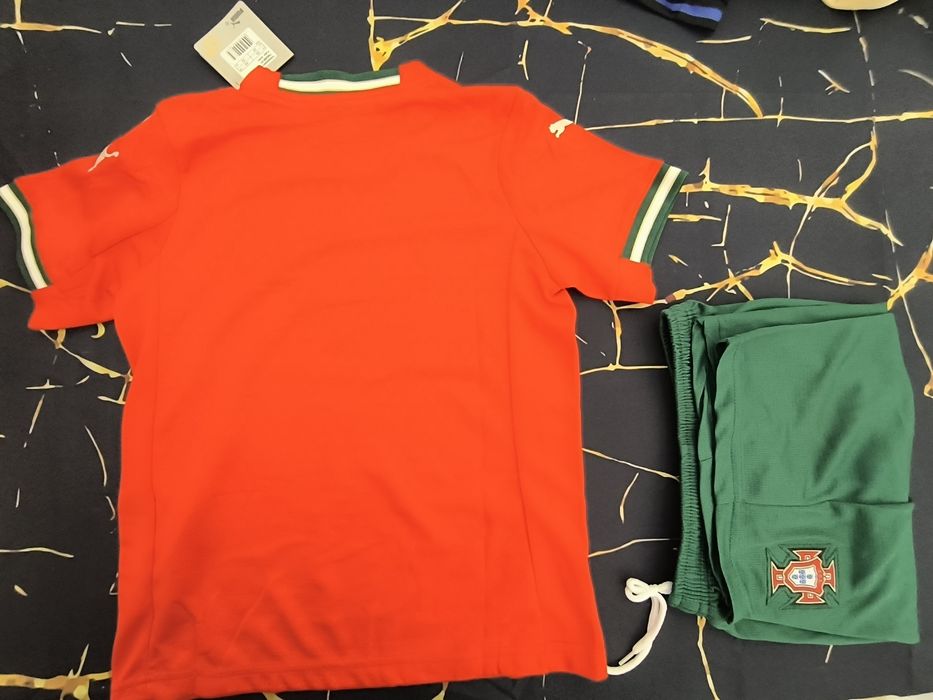 Camisola Portugal criança principal