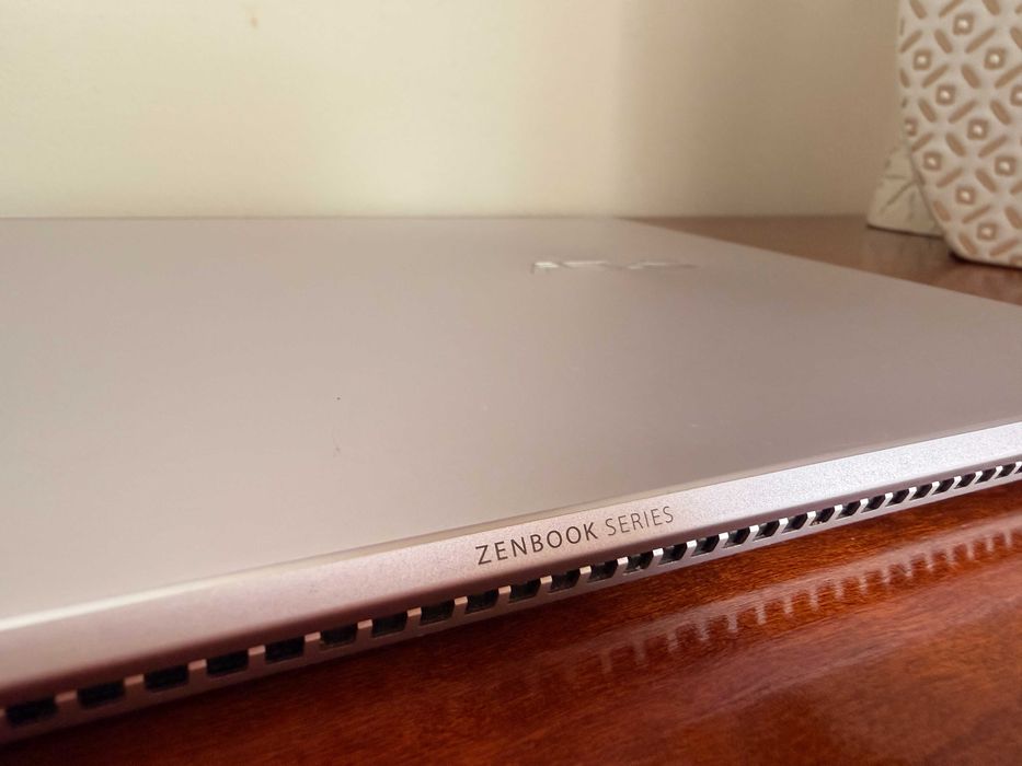 Asus ZenBook UM425I Ultrabook 13.3"FulHD|Ryzen 5-4500U|8G Ram|Ssd 512G