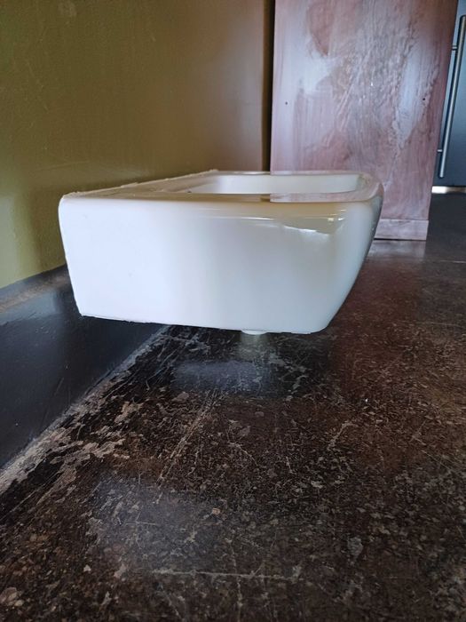 Umywalka Geberit Selnowa z korkiem klik klak 45x25cm