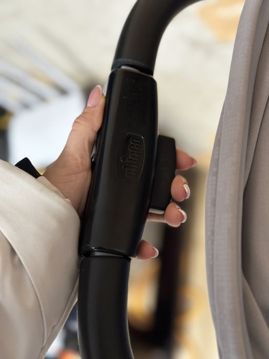 Прогулянкова коляска Chicco