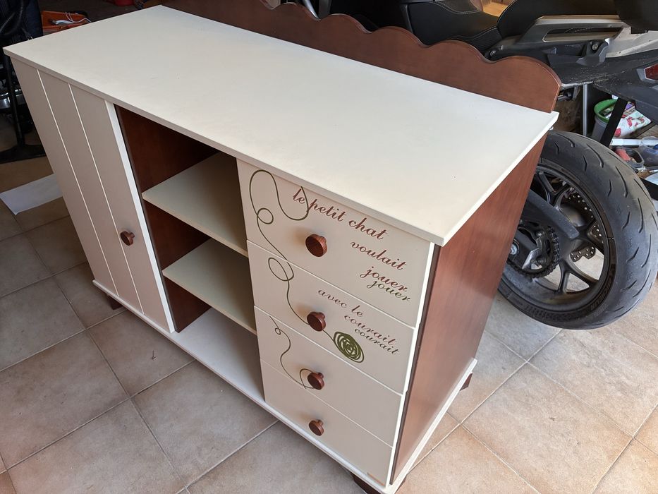 Cómoda quarto criança