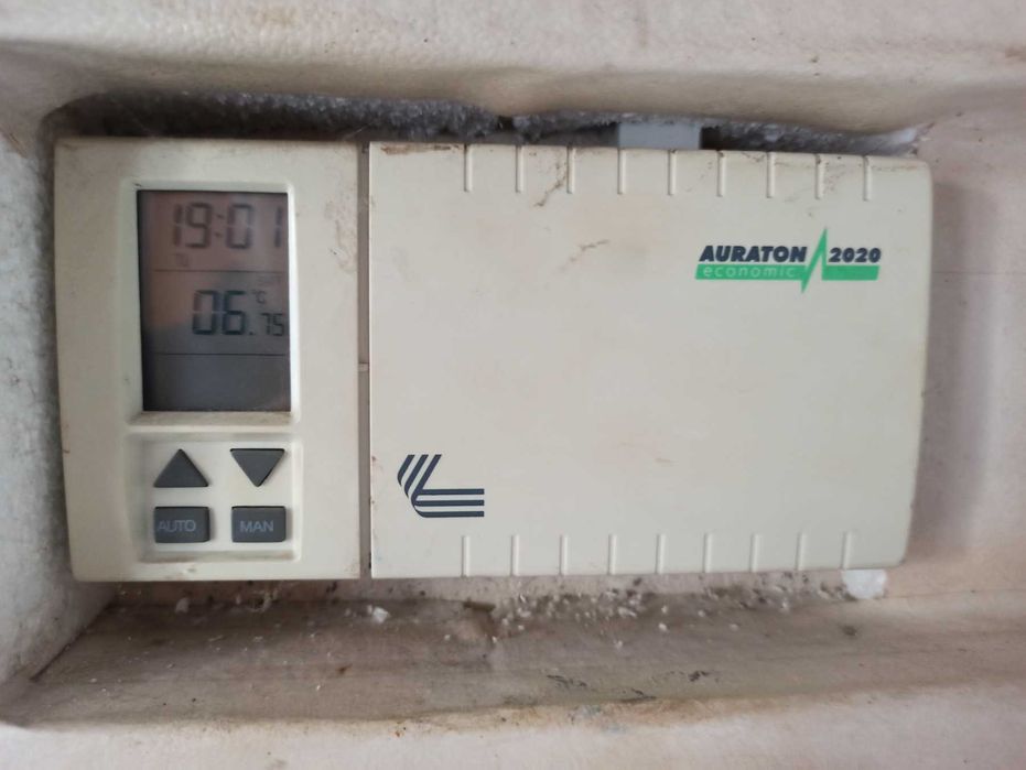 Інфрачервоний обігрівач стельовий 2кВт.