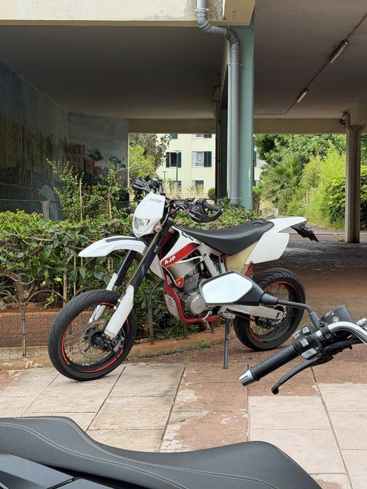 Ajp pr3 supermoto
