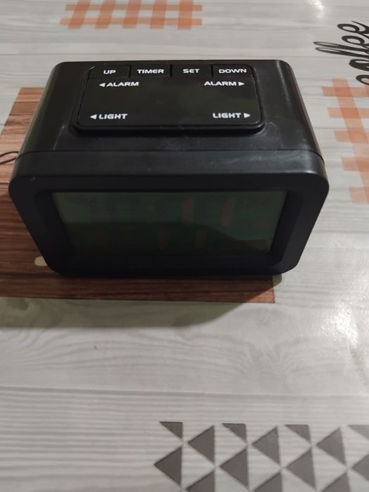 Продам електроные часы