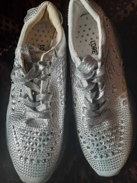 Кросовки новые.  Не подошёл размер