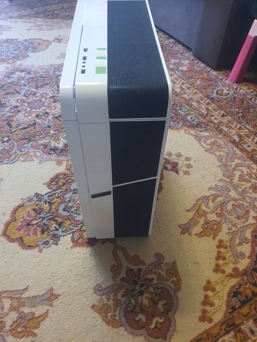 Системний блок до комп'ютера