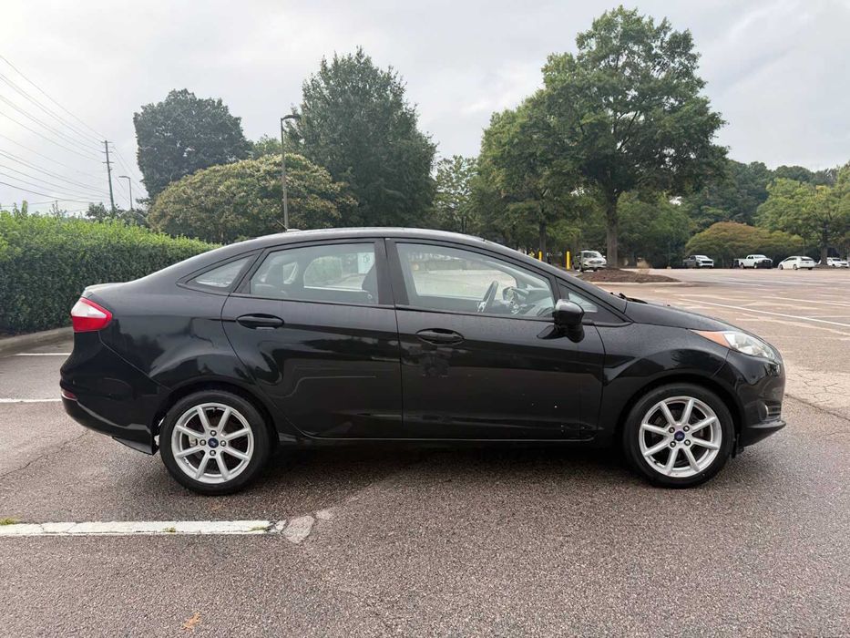 Ford Fiesta Titanium      2015
