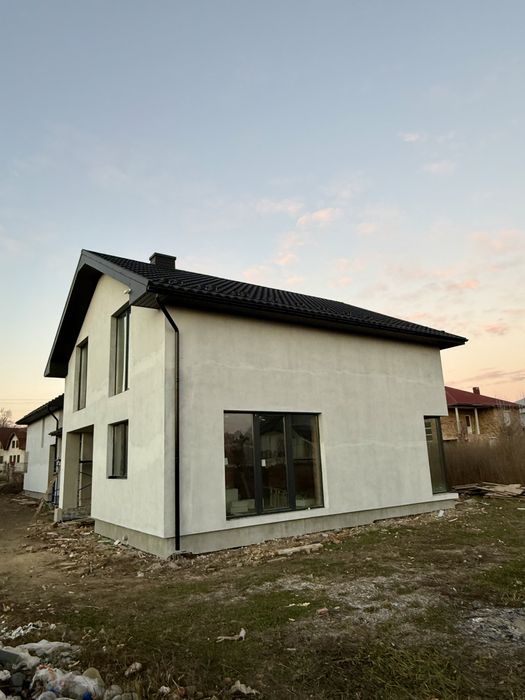 Будинок, особняк, котедж.