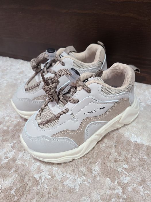 Дитячі кросівки 26 розмір