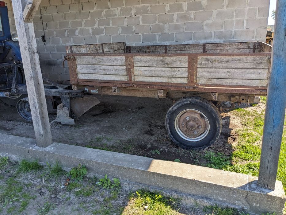 Причеп тракторний