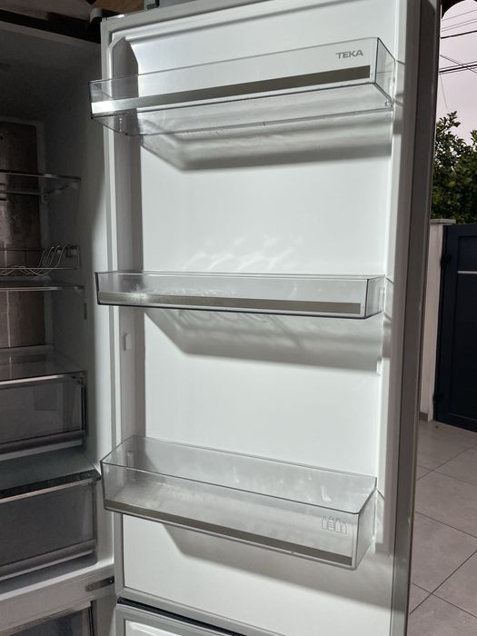 Frigorífico Combinado TEKA RBF 88680 SS (No Frost - 201 cm - 378 L - Inox)