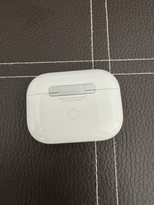 Кейс Apple AirPods Pro