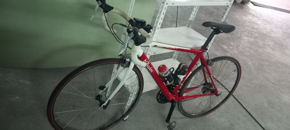 Bicicleta de estrada B'twin Sport com extras