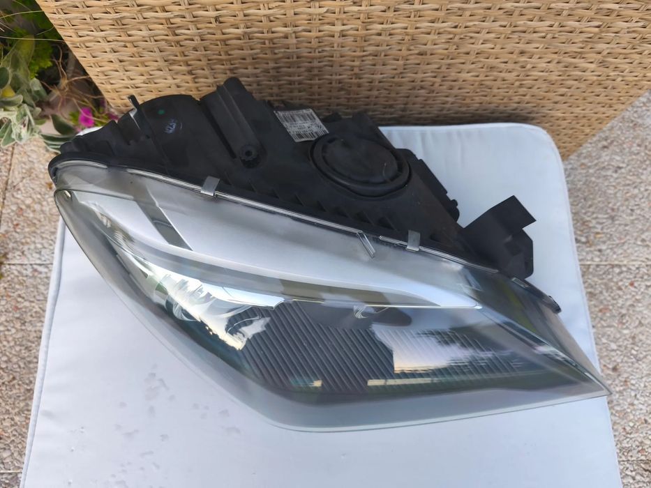 Farol direito bi-xenon BMW serie 6 F12 F13