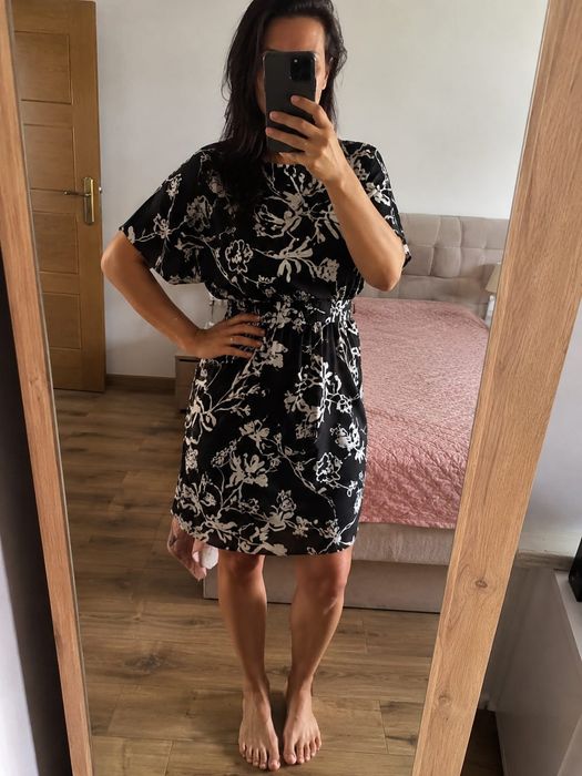Sukienka elegancka do pracy na co dzień r. 44