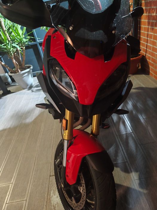 BMW 900 XR  com os packs todos , top case malas laterais barras de proteçao de motor , faróis de nevoeiro tudo original