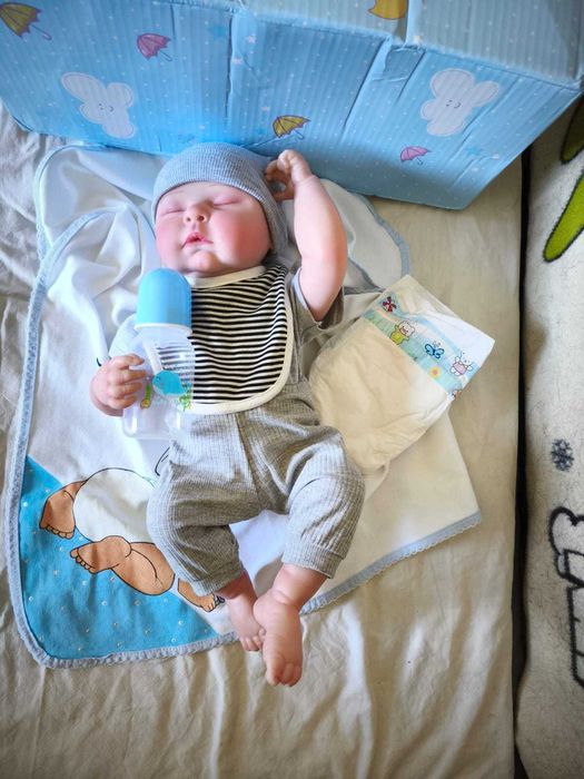 Boneco Menino muito bonito