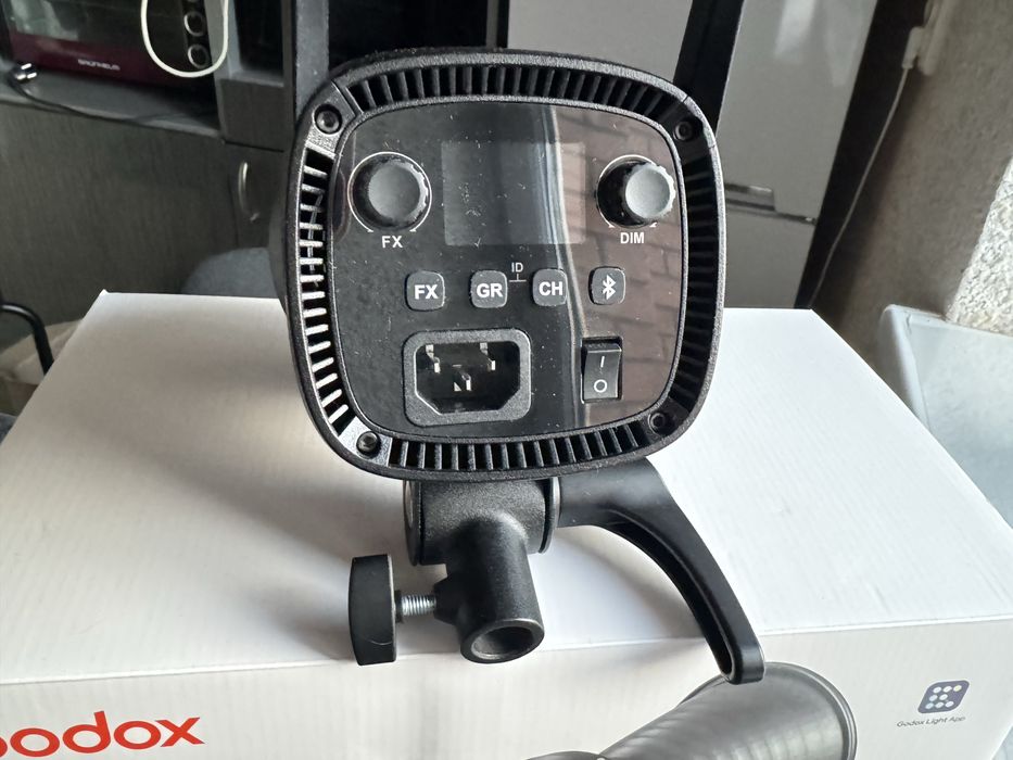 LED прожектор Godox SL60IID відеосвітло