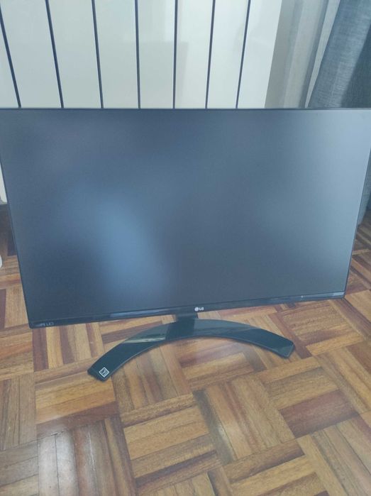 Monitor LG 24mp68vq + suporte