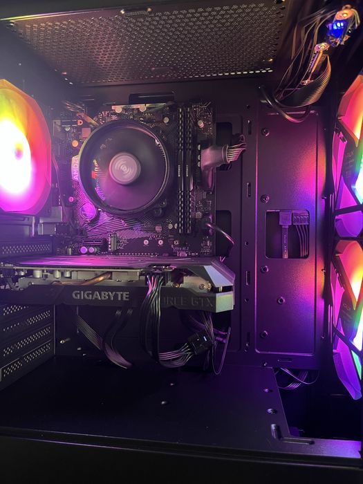 Komputer gamingowy / GTX 1660S / Ryzen 5 3600