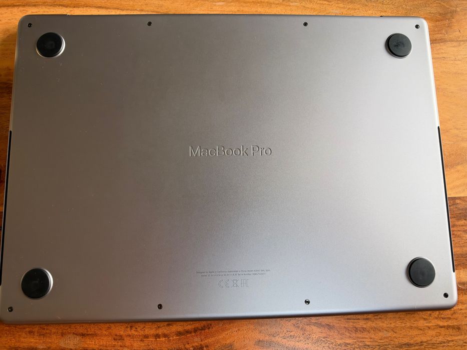 MacBook Pro 14" 2021 M1 PRO 10 CPU / 16 GPU / 32 RAM / SSD 1 TB