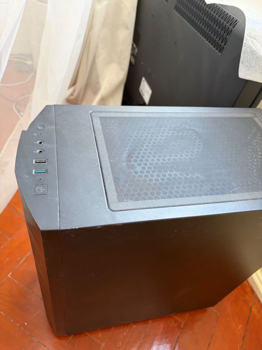 Computador / caixa e peça indicada em bom estado