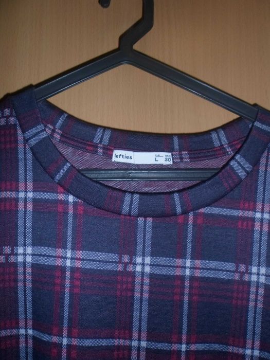 vestido em malha da marca Lefties para mulher