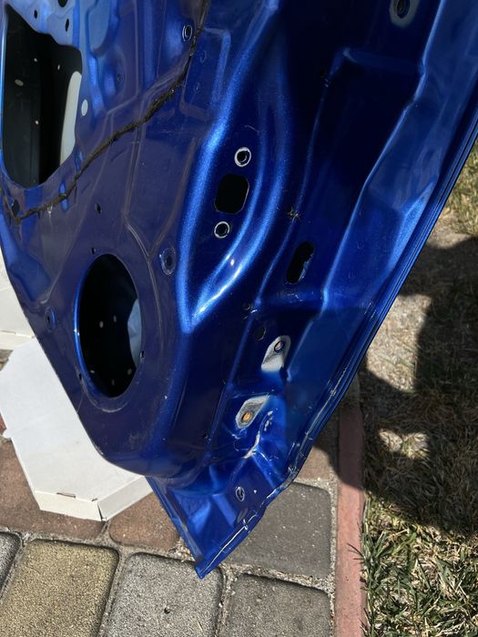 Левая задняя дверь Suzuki  сх4 с 2013г