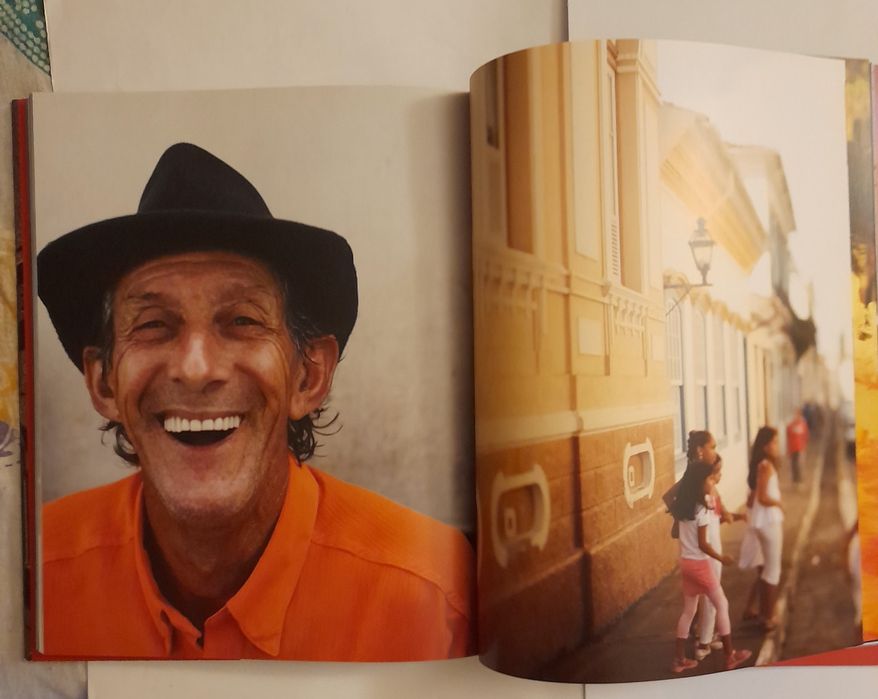 Livro, "Tão Longe Quanto os Homens "