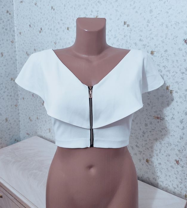 Продам красивую блузку топик для девочки подростка р 152-156