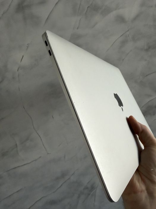 Macbook air 2020 M1 8gb 512ssd