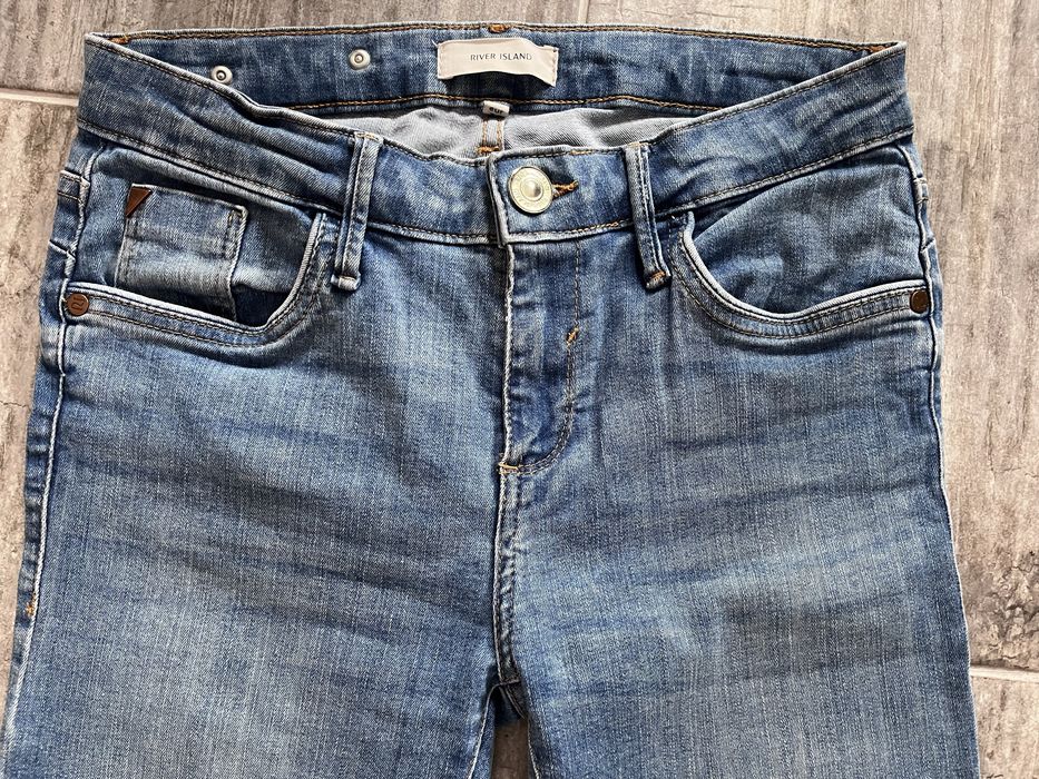 Jeansy River Island