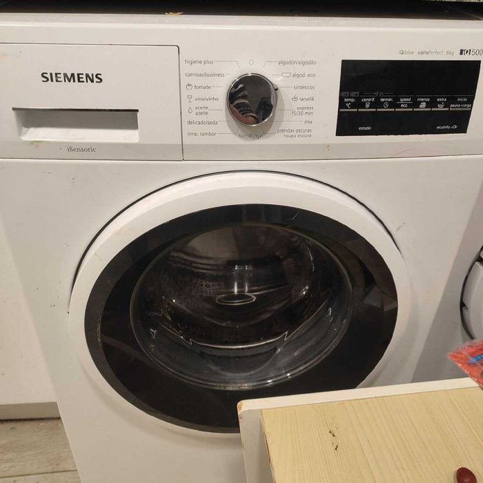 Siemens iQ500 8kg iQdrive varioPerfect - Para Peças/Reparação