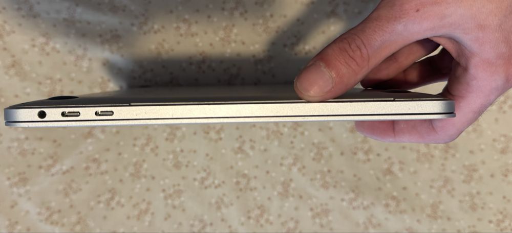 MacBook PRO A1989