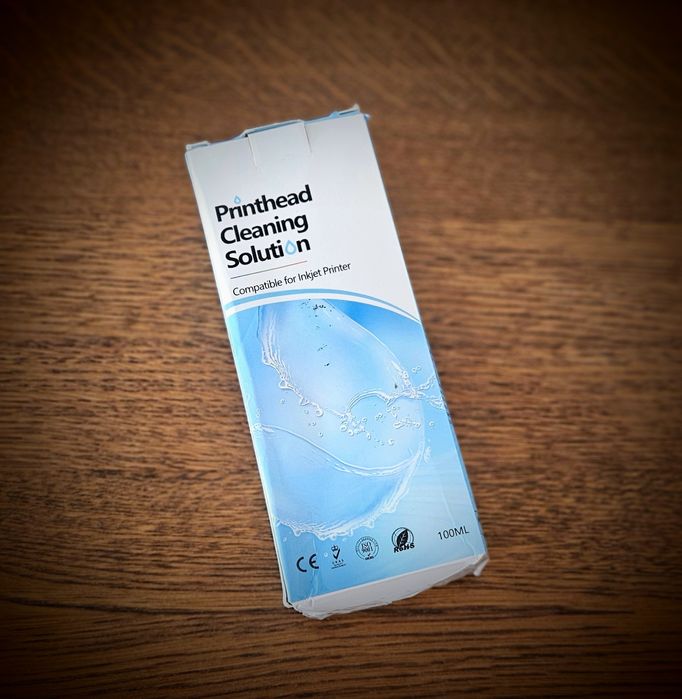 Płyn do udrażniania głowic drukarek.