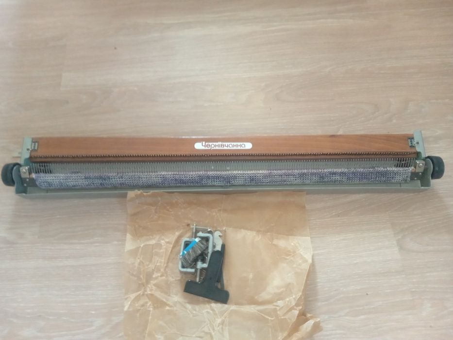 Продается  новый  ручной  вязальный  аппарат " Чернівчанка"