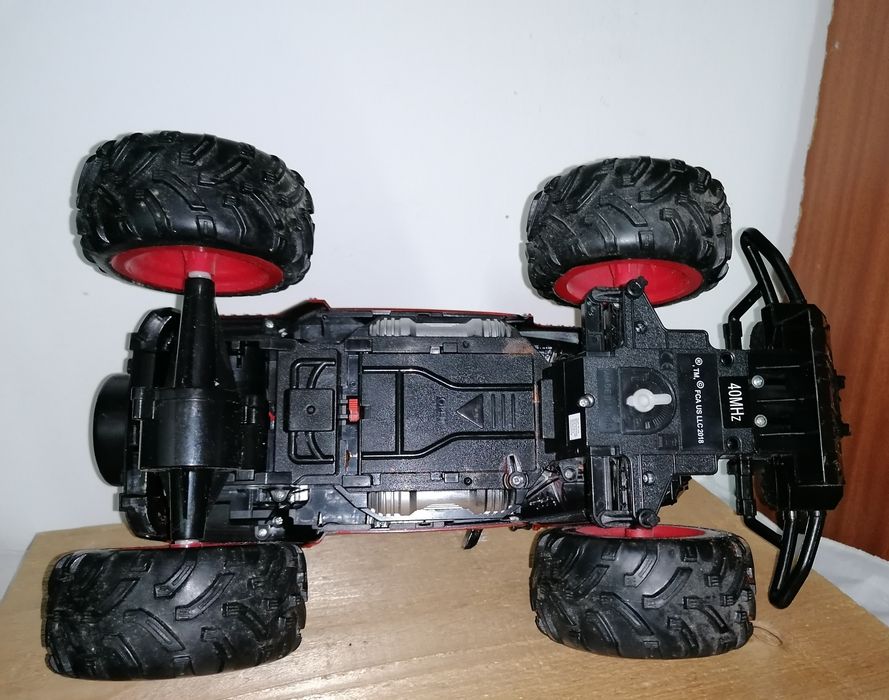 Jeep telecomandado p/recuperação