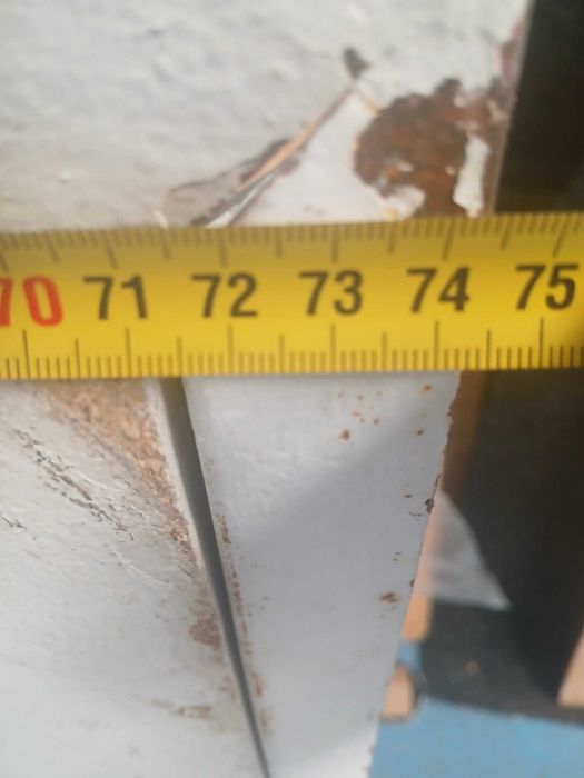 Escadas para sotão com estrutura