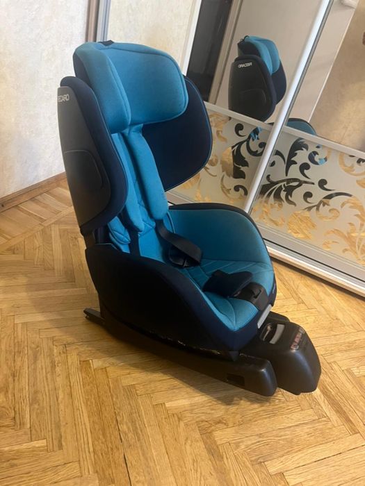 Автокрісло Recaro Optiafix