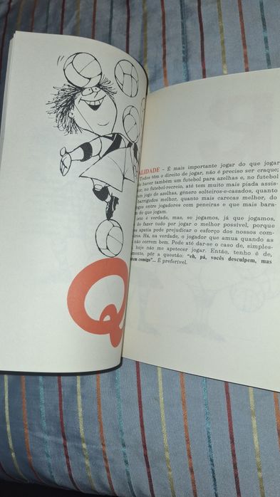 Futebol de A a Z desenhos João Martins Carlos Pinhão  raro