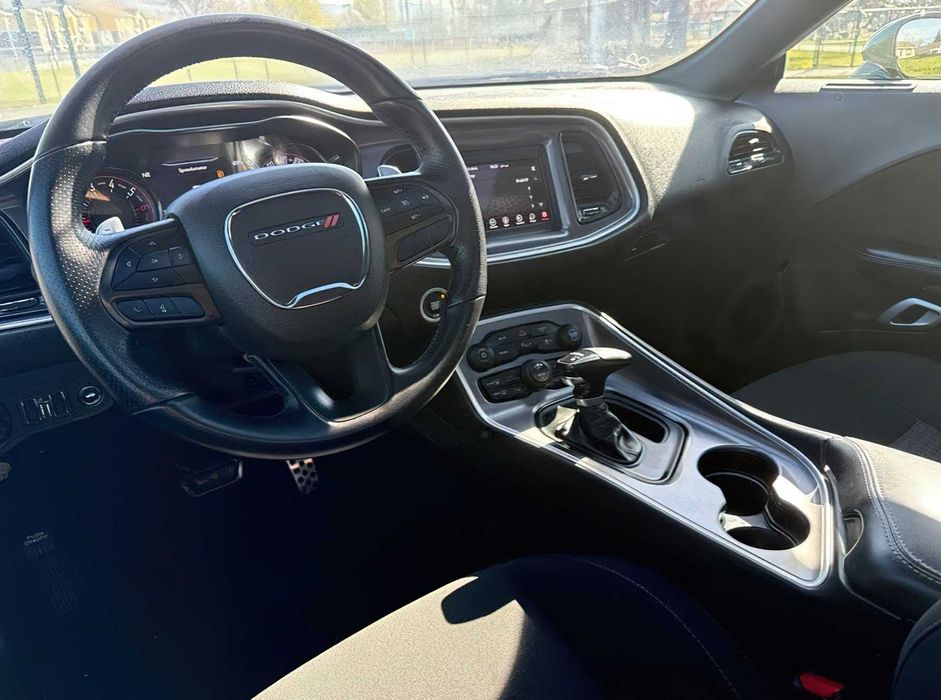 Dodge Challenger RT      2020