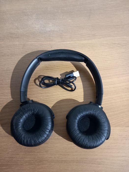 Auscultadores Bluetooth PHILIPS Tauh202Bk