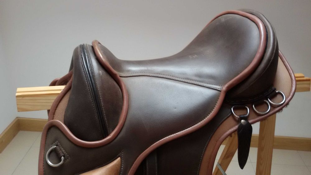 Siodło bezterlicowe Barefoot Barrydale brązowe i osprzęt