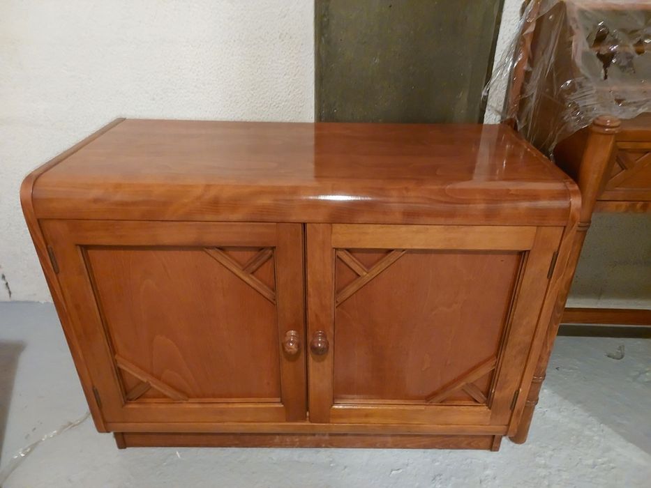 Móvel TV prateleira cerejeira bambu madeira nobre envernizado