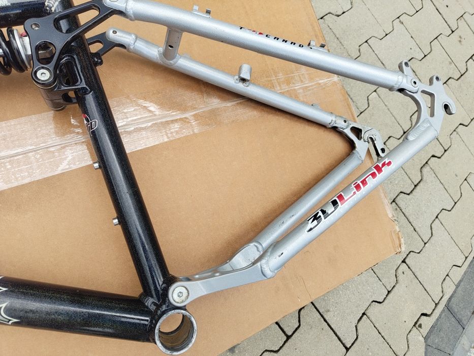 Rama Rocky mountain Slayer. damper Fox wanilia r cztery fsa  koło 26 od 9 rama retro mega stan