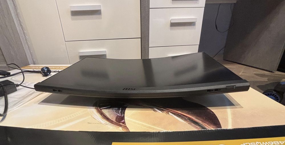 Monitor 24 MSI G24C6