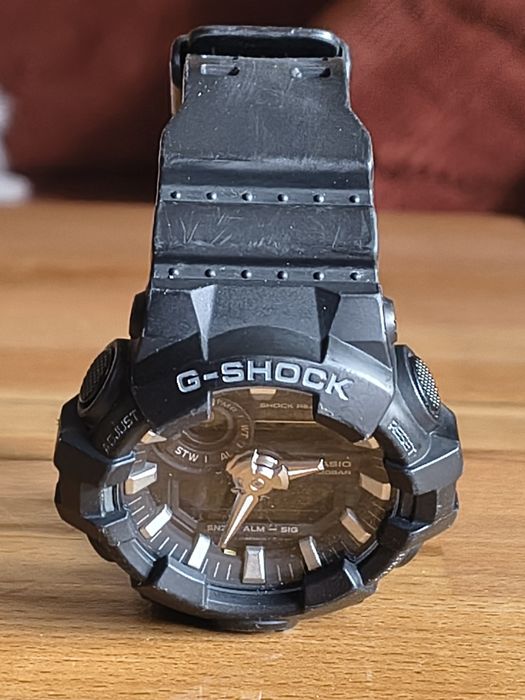 Zegarek Casio G-Shock GA-700