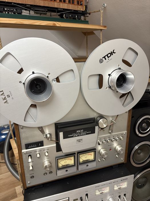 Magnetofon szpulowy Akai GX 630 D