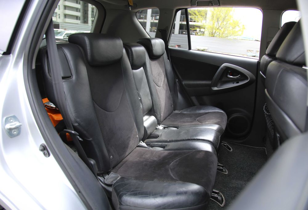 Продам Toyota Rav 4