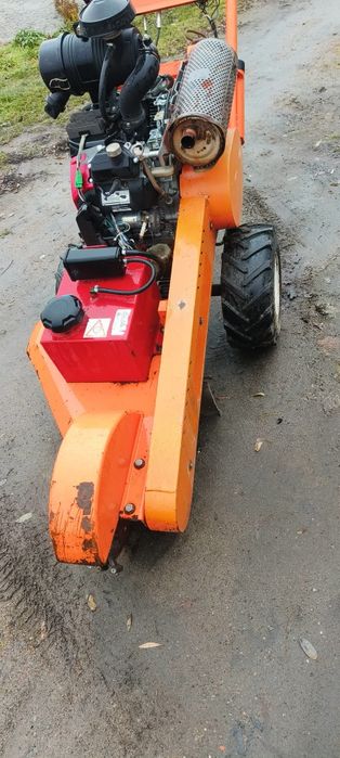 Dosko karczownica hydrauliczna frezarka do pni honda 2018r